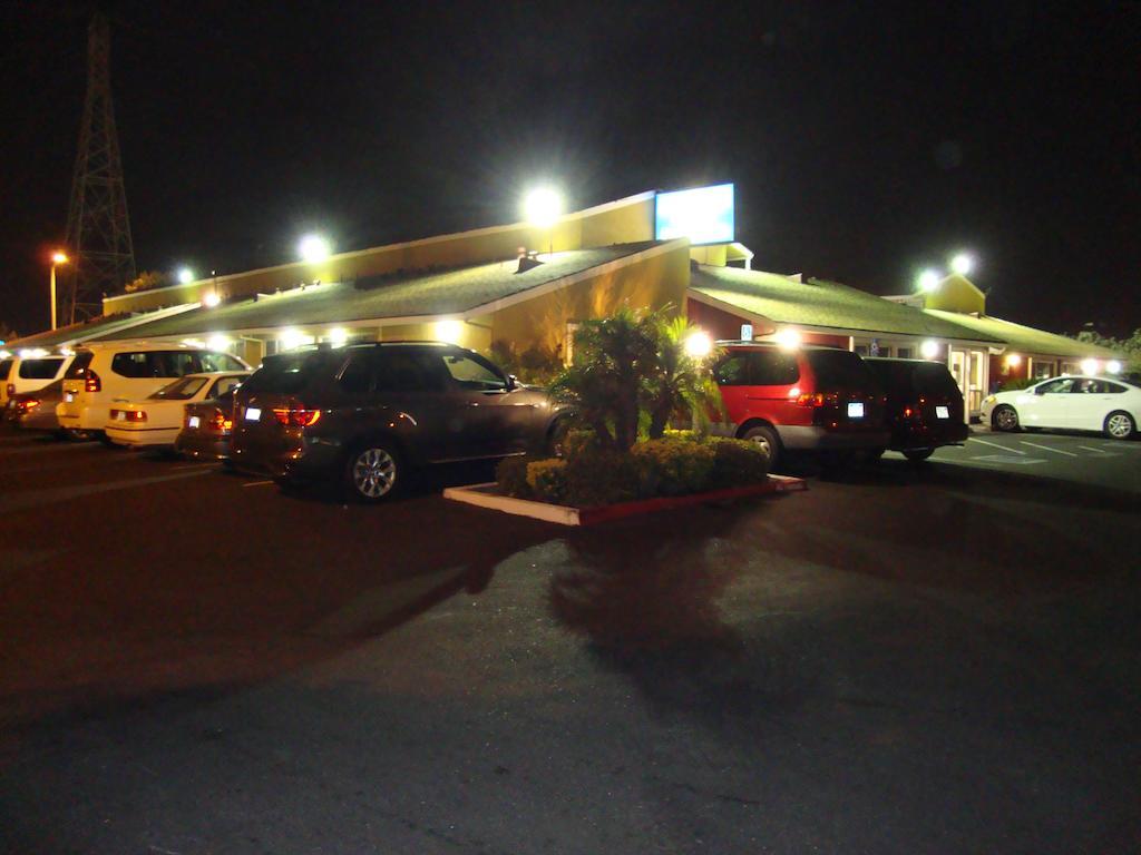 Oasis Inn Sacramento- Elk Grove Esterno foto